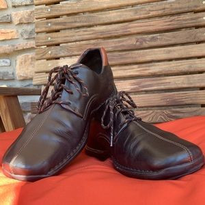 Cole Haan men’s black leather lace up shoe.